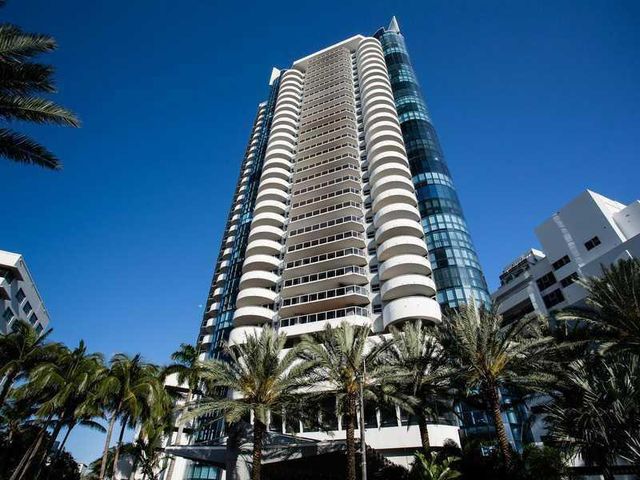 LaGorce Palace Condos in Miami Beach, Florida